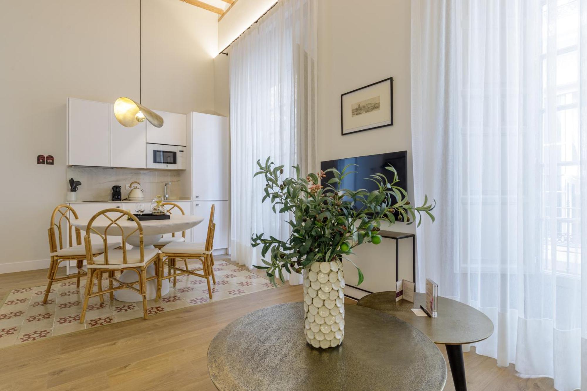 Apartamento Palacio Vegafuente By Caleta Homes Málaga