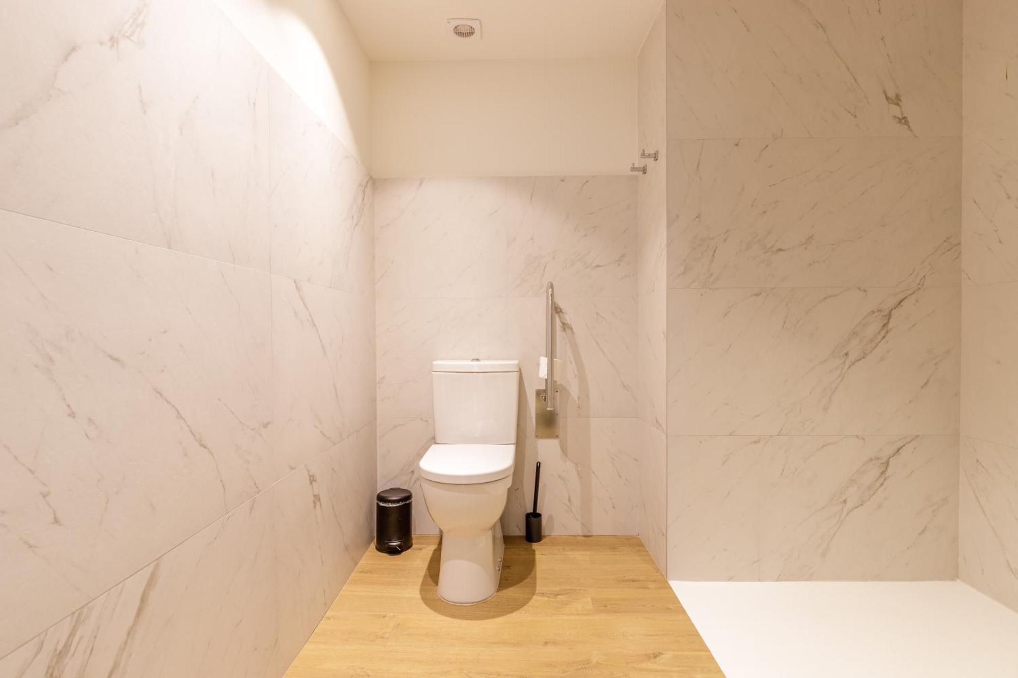 Palacio Vegafuente By Caleta Homes Apartamento